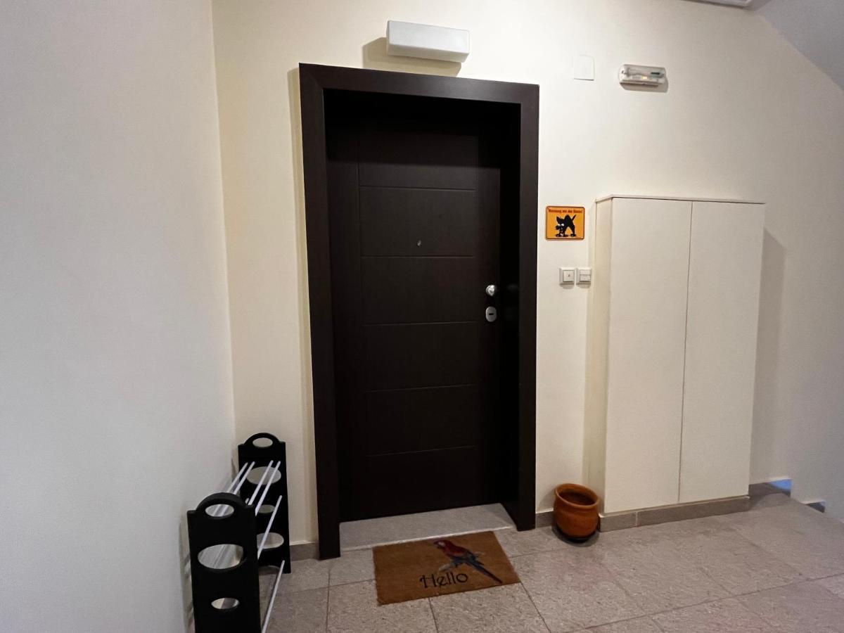 The Spartan Penthouse Luaran gambar
